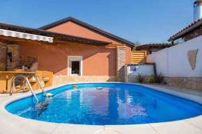 House and Apts. in Cancini/Istrien 35642